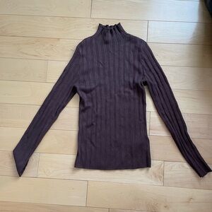 Abercrombie & Fitch maroon long sleeve turtle neck shirt